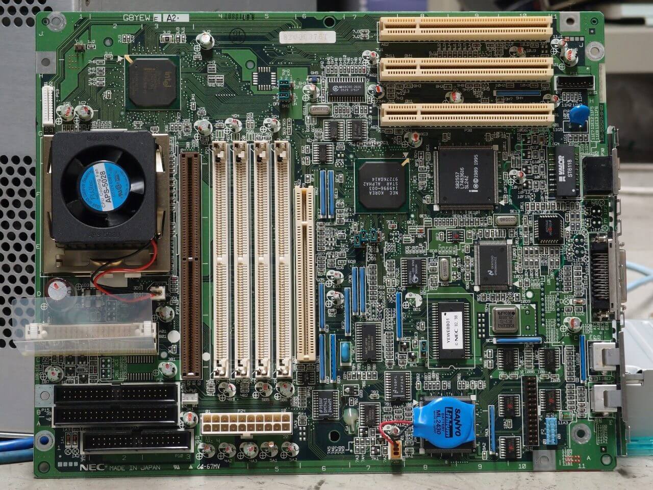 What Are Motherboards Made Of